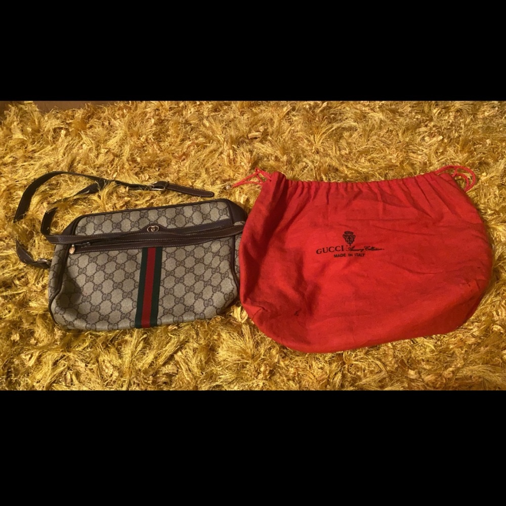 Vintage Gucci Women’s Monogram Crossbody